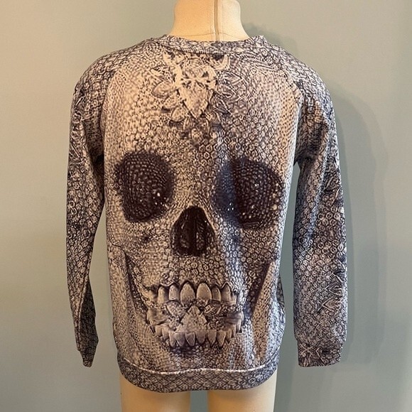 NEW Skull Bones Printed Raglan Long Sleeve Sweatshirt - Picture 4 of 5